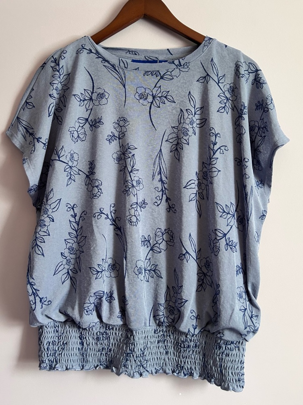 Apt 9 Blue Floral Smocked Hem Blouse Size Medium